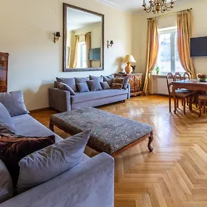 Luster I Obrazów Apartament